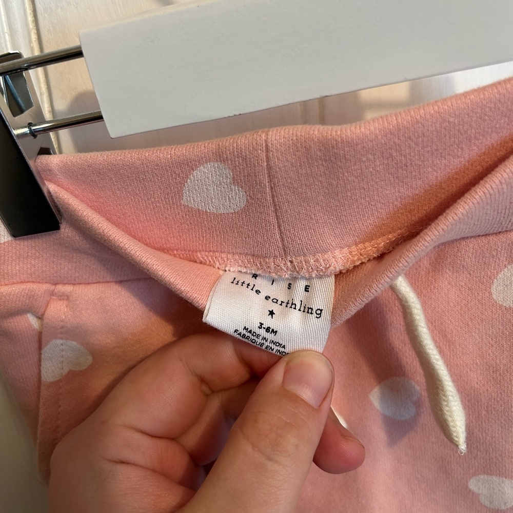 Rise little earthlings 3/6m Pink Heart print Joggers - Picture 2 of 2